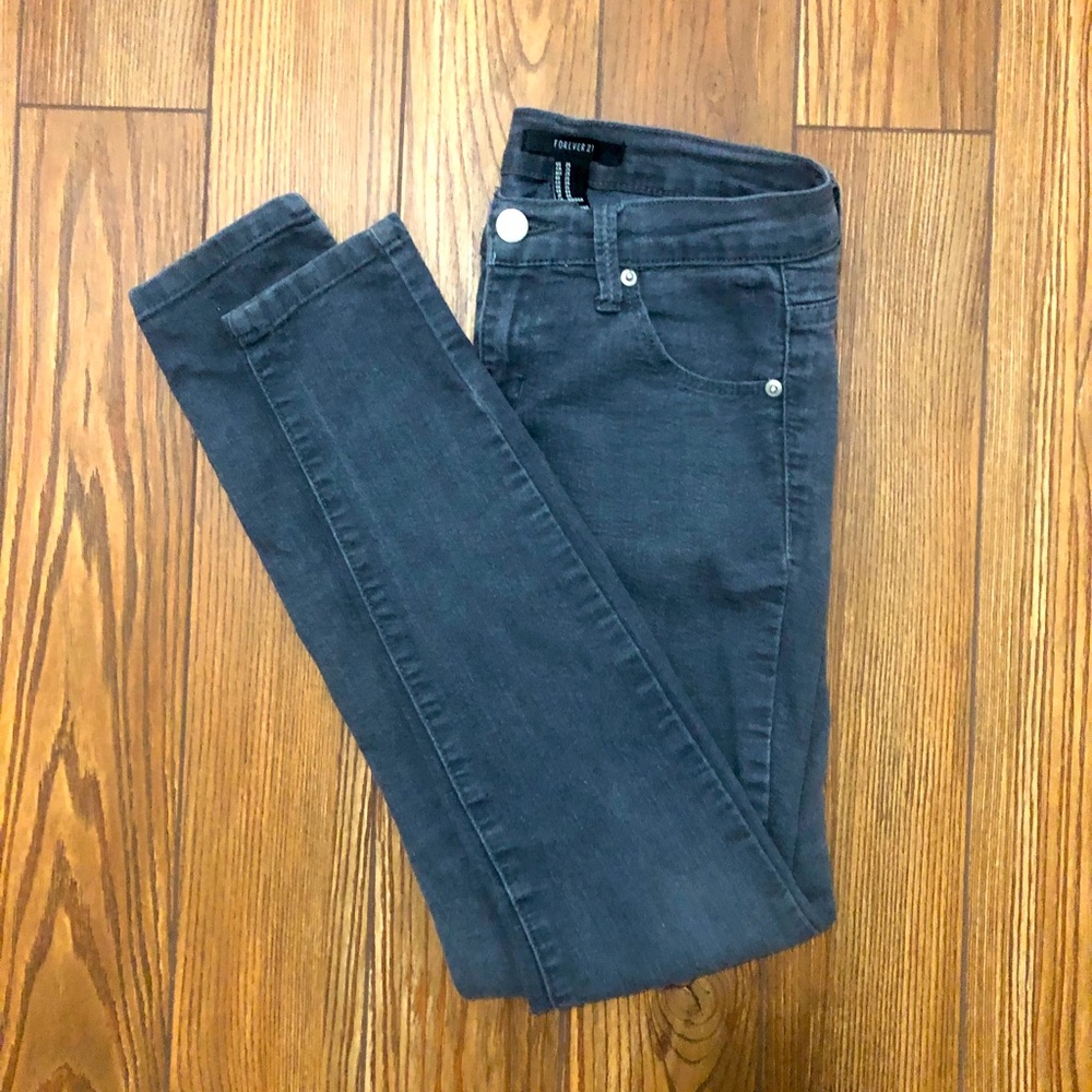 Grey Forever 21 Skinny Jeans US size 25